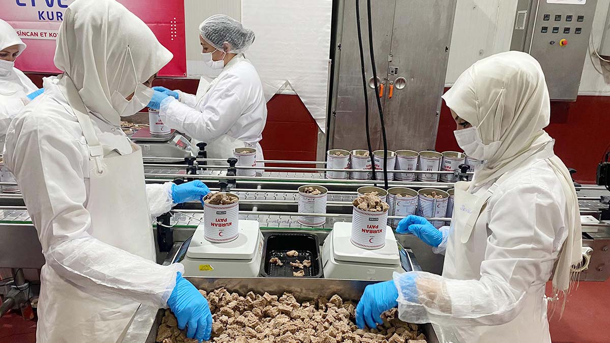 Kızılay, bağışlanan kurban etlerini dağıtacak