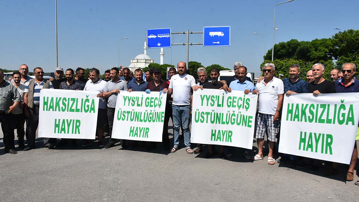 Nakliyecilerden Kapıkule'de yoğunluk protestosu
