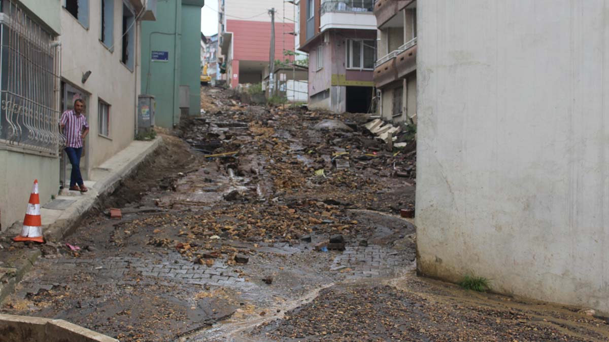 Ordu'da ana şebeke su borusu patladı