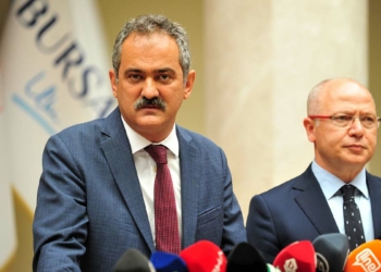 Özer'den okuldaki dansözlü eğlenceye tepki