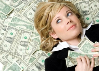 Paranın gözü kördür