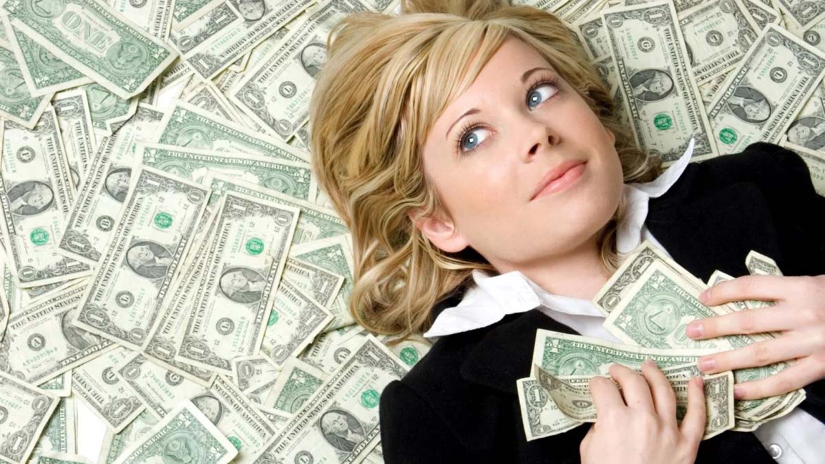 Paranın gözü kördür