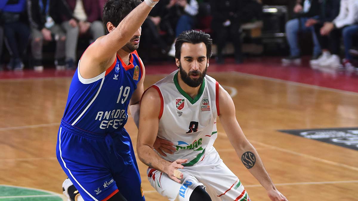 Pınar Karşıyaka'da Can Korkmaz da gitti