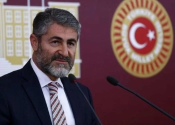 Sağlıkçıların performans ek ödemesi yükseltildi