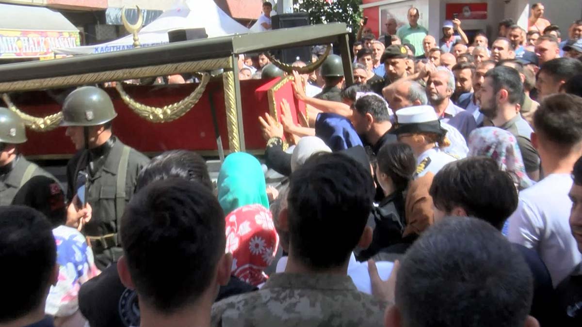 Şehit Sercan Baş baba evine getirildi