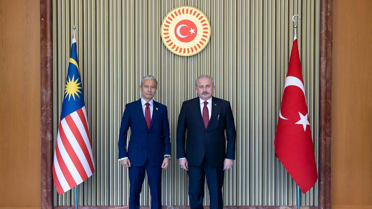 Şentop, Temsilciler Meclisi Başkanı ile görüştü