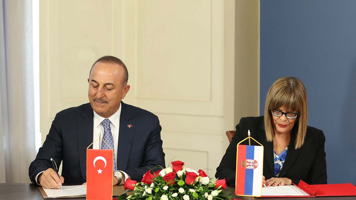 Sırbistan ile 'kimlikle seyahat düzenlemesi'