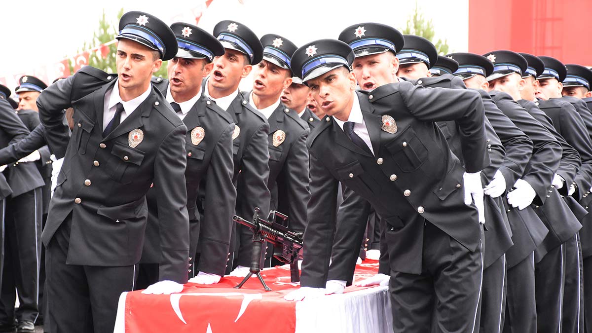 Sivasta polis adaylari mezun oldu 2 - yerel haberler - haberton