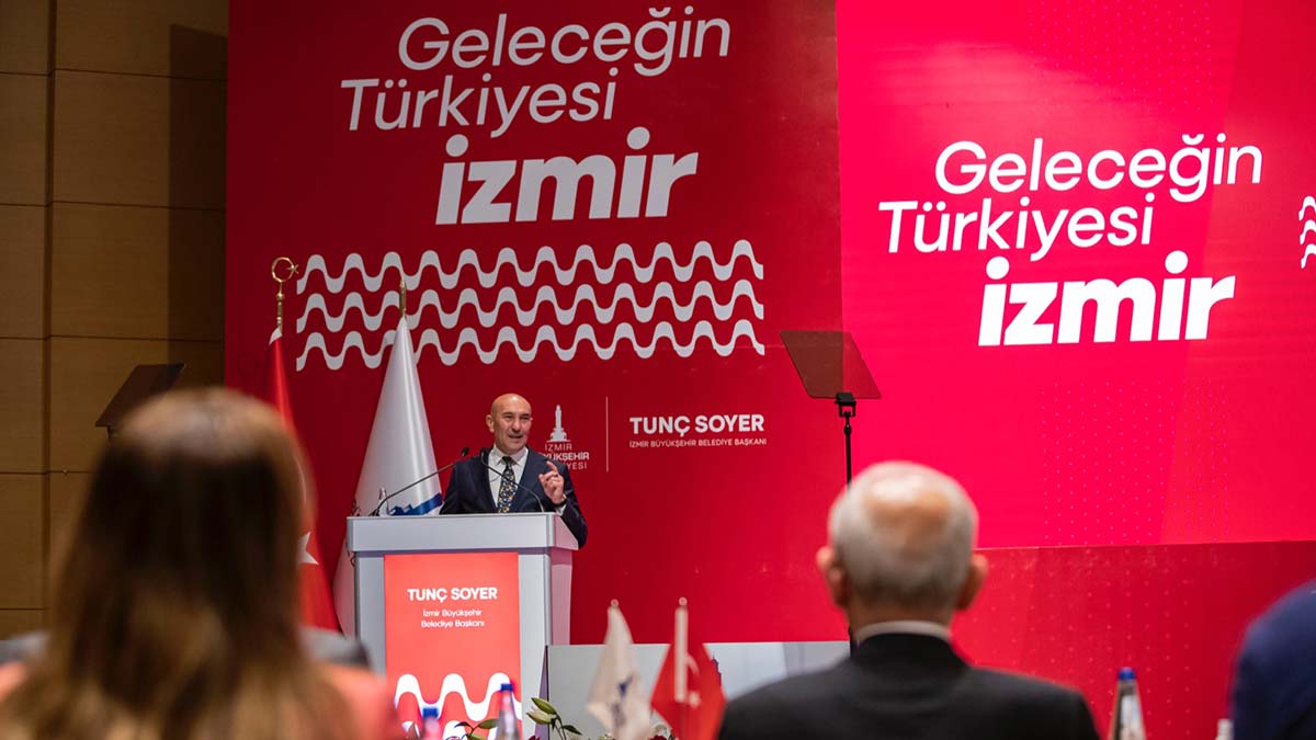 Soyer'den CHP yönetimine İzmir sunumu