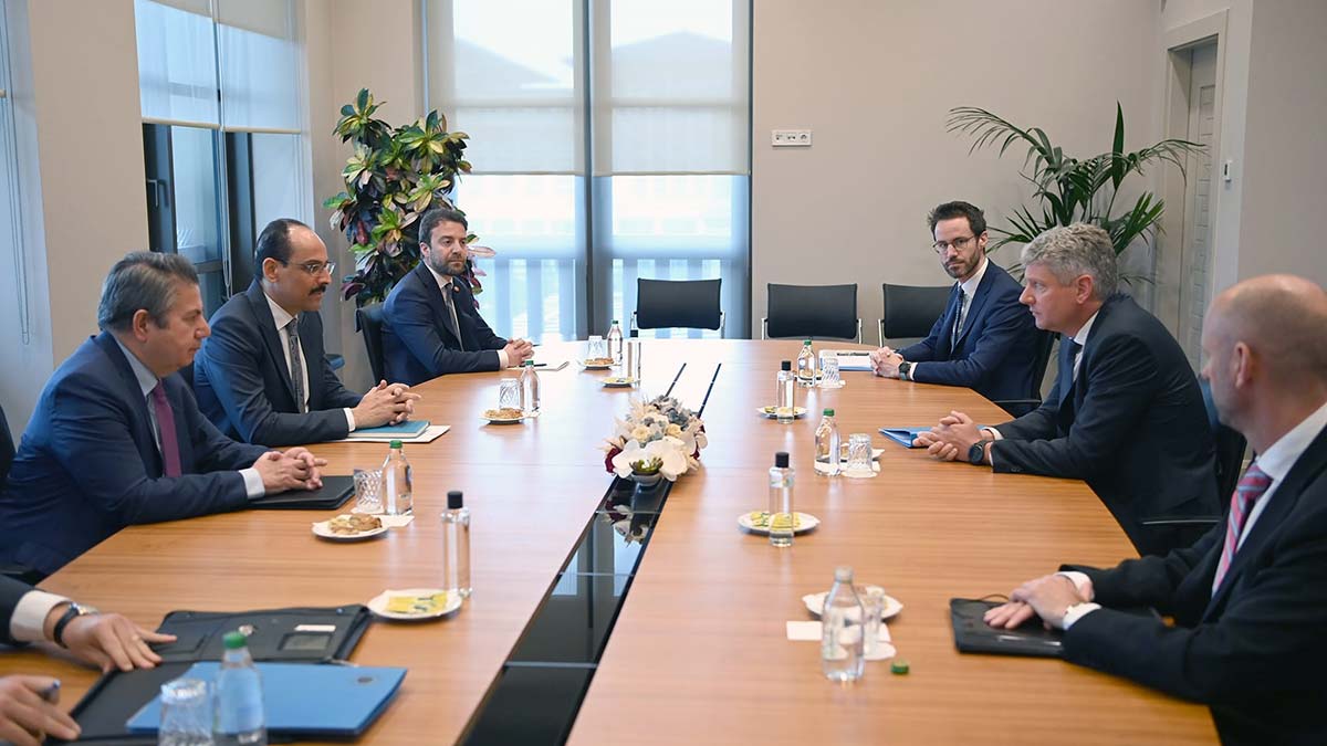 Sözcü Kalın, Stian Jenssen'le görüştü