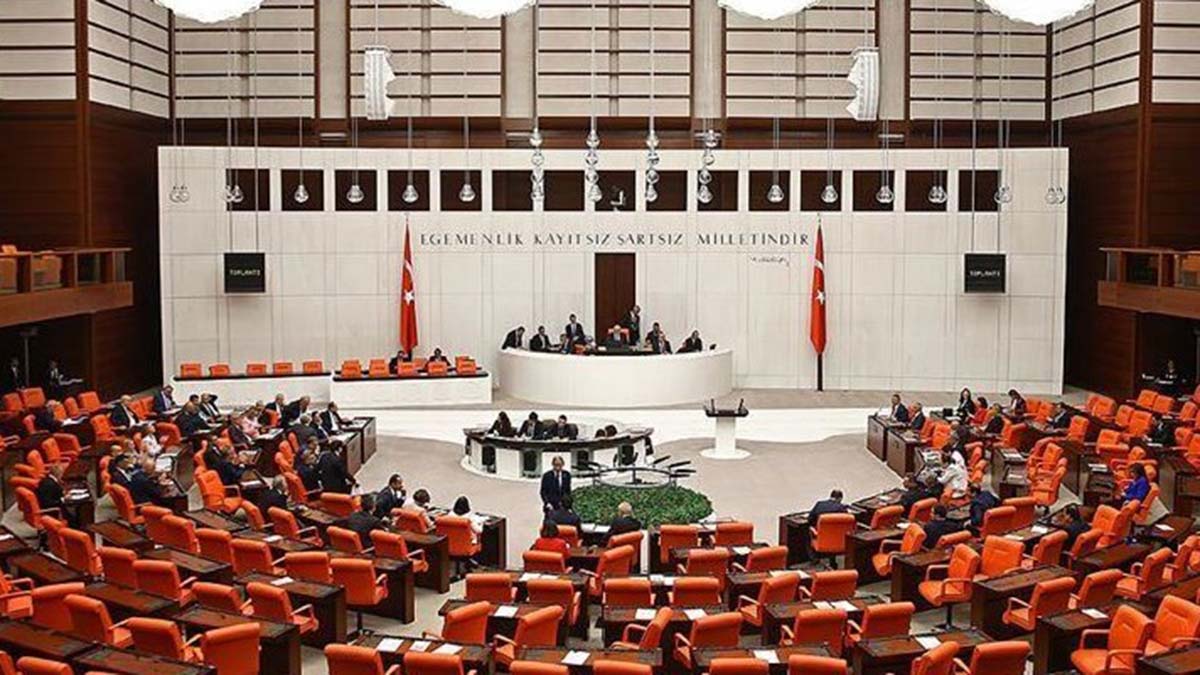 TBMM'nin çalışma süresi uzatıldı