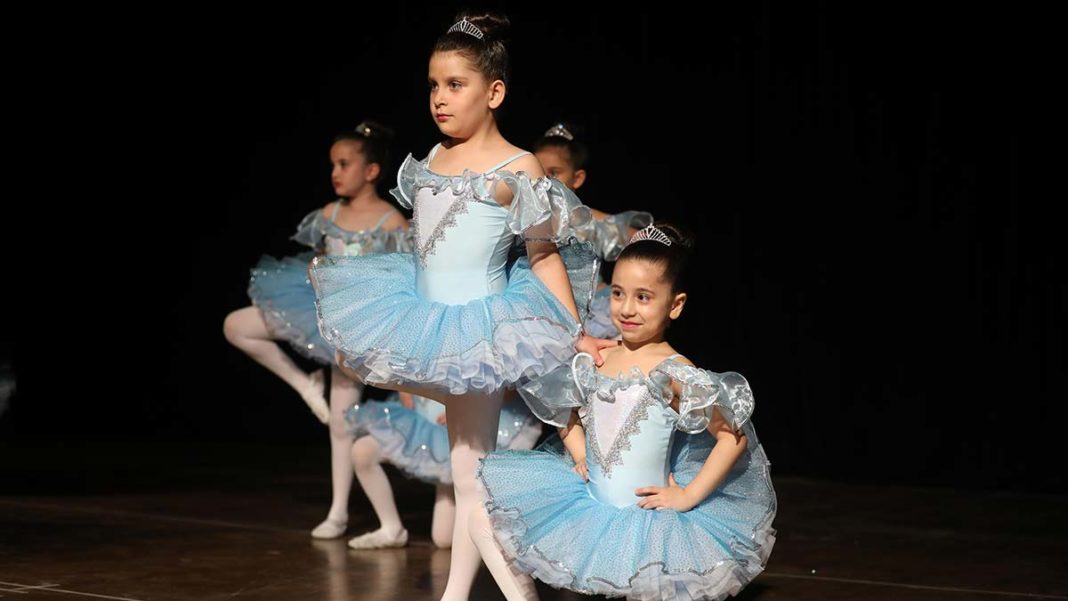 TUBİL'in minik balerinleri sahnede