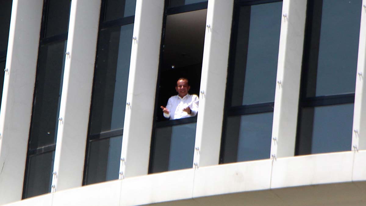 Tanju Özcan protestolara dans ederek eşlik etti