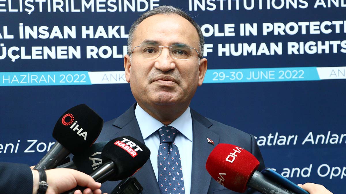 'Teröristlerin iadesini yeniden hatırlatacağız'