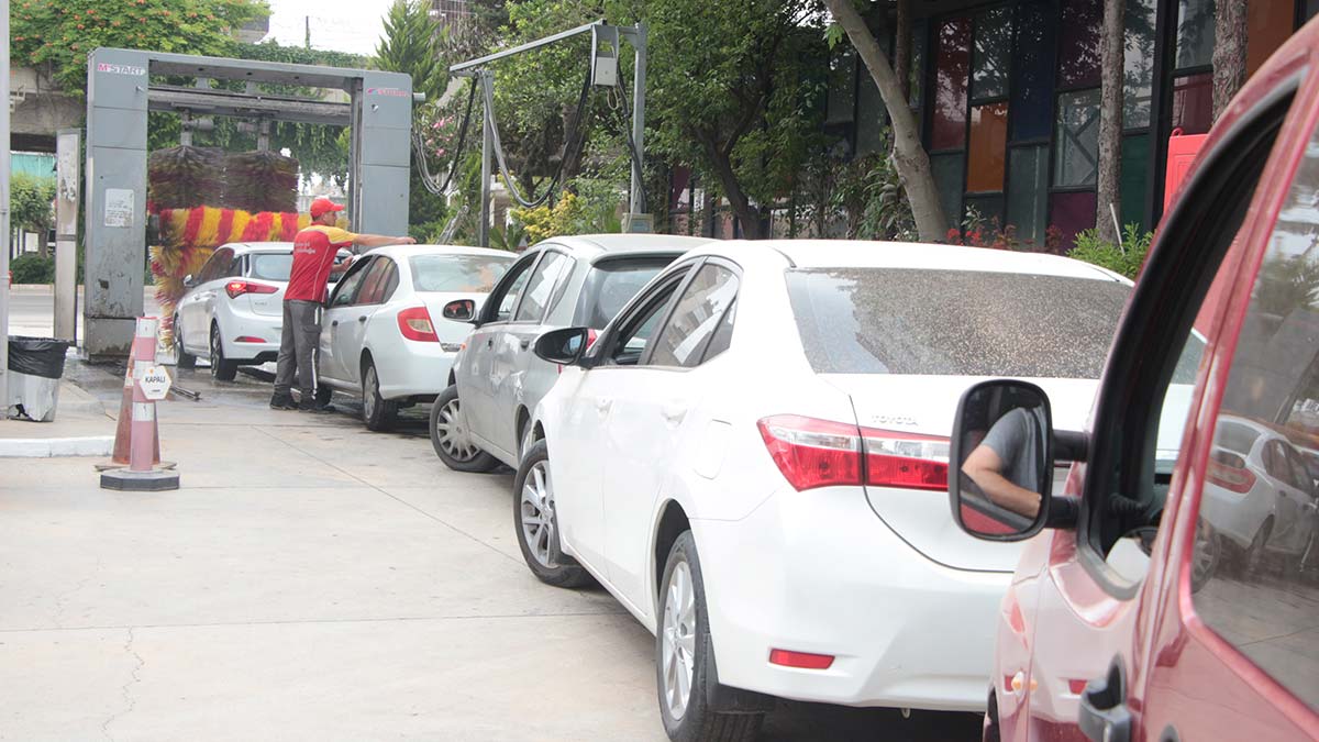 Toz taşınımı oto yıkamacılarda kuyruk oluşturdu
