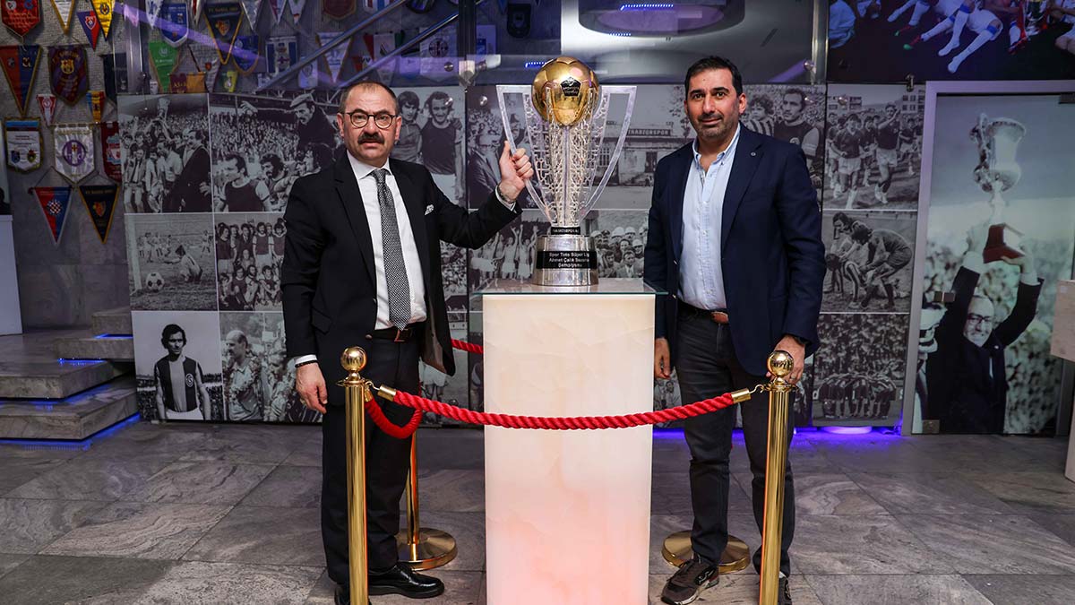 Trabzonspor'un şampiyonluk kupasına yoğun ilgi