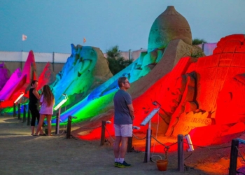 Turistlerden Antalya Kum Heykel Festivali'ne ilgi