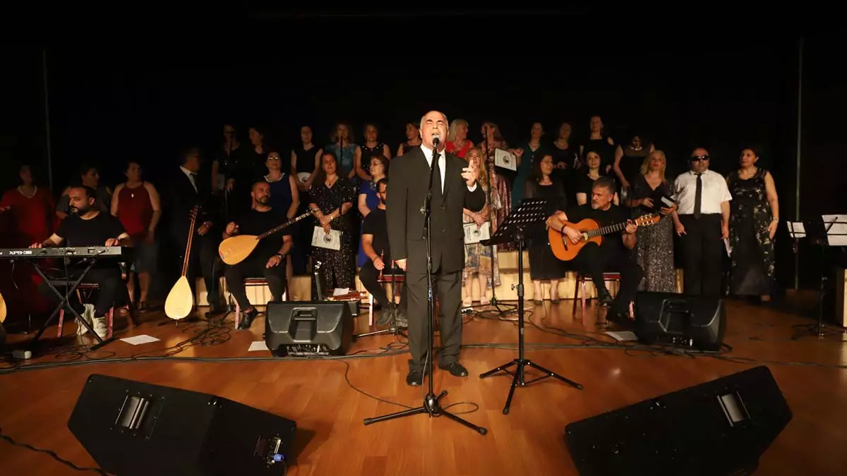 Türk halk müziği korosu sezona veda etti
