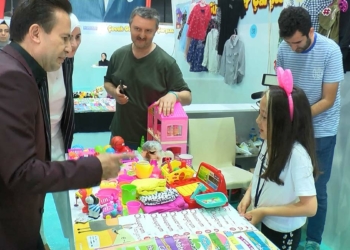 Tuzla'da Çocuk Girişimciler Çarşısı açıldı