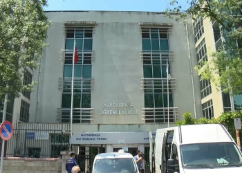 Üsküdar'da öğrenci yurdunda gıda zehirlenmesi