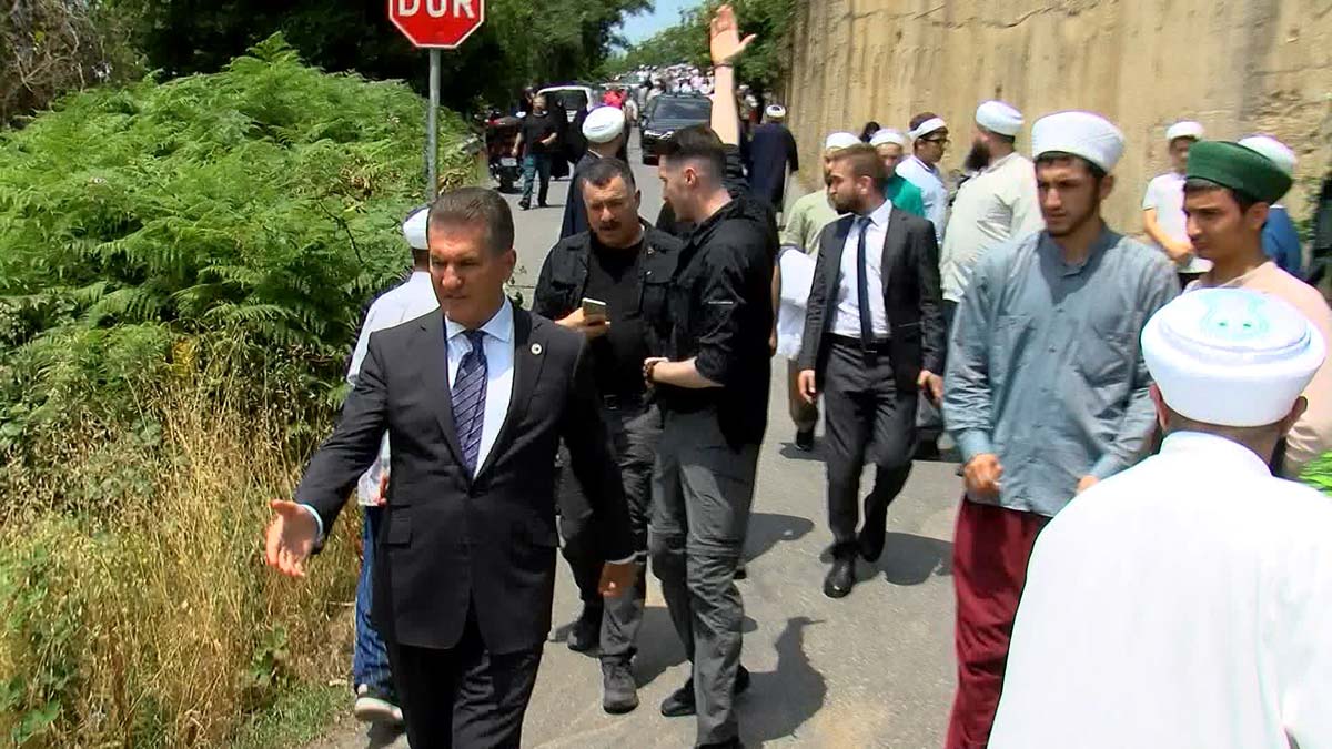 Ustaosmanoğlu'nun evine taziye ziyaretleri