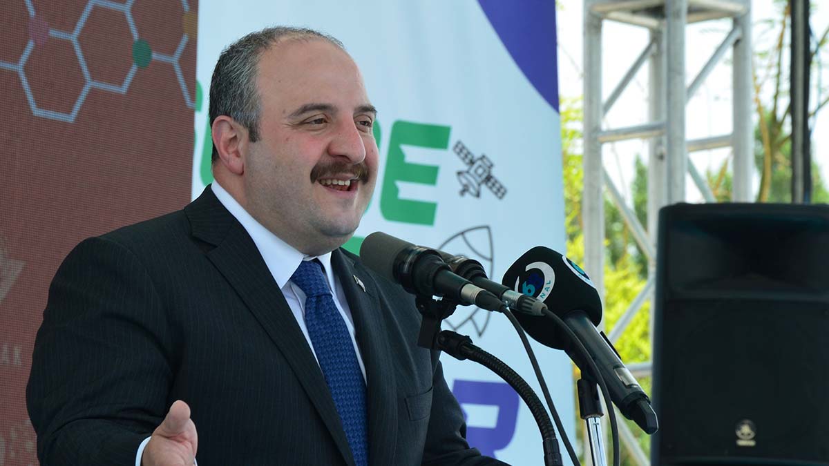 'Uzaya gidecek vatandaşımız, rol model olacak'