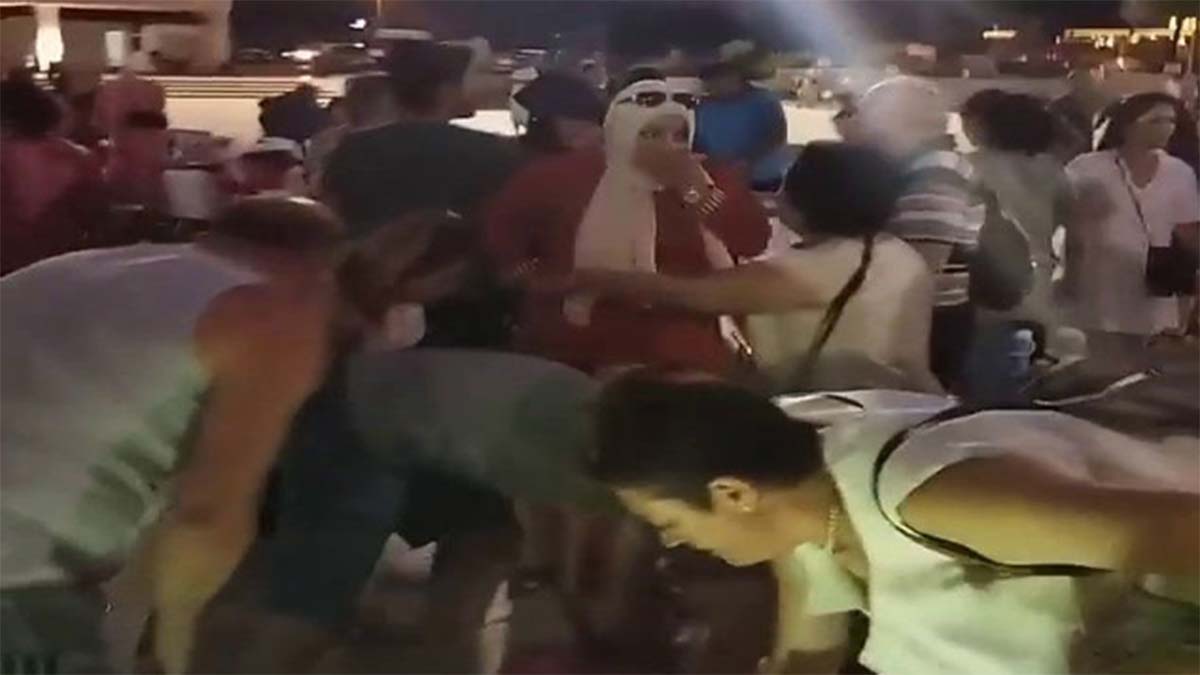 Yıl sonu sergisini rüzgar vurdu: 6 yaralı