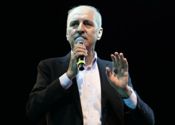 Yunanistan sırtını sıvazlayanlara prim vermesin