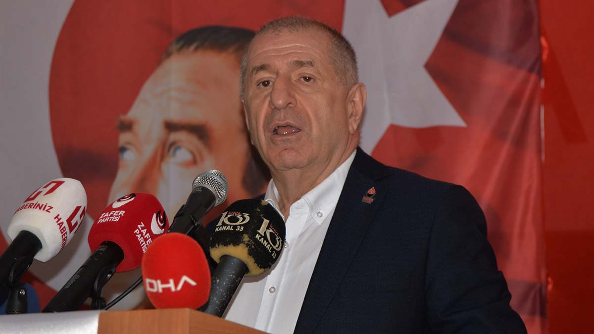 'Zafer Partisi siyasetinin tam merkezindedir'