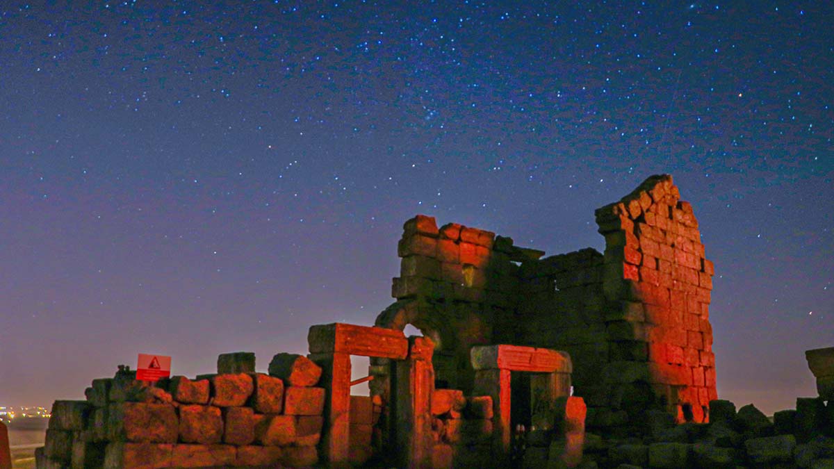 Zerzevan Kalesi'nde Samanyolu'nu izlediler