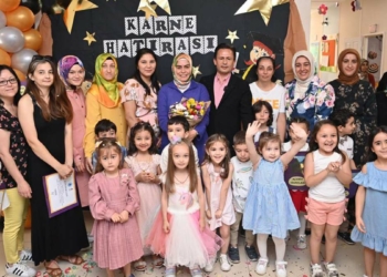 AÇEM'de karne heyecanı