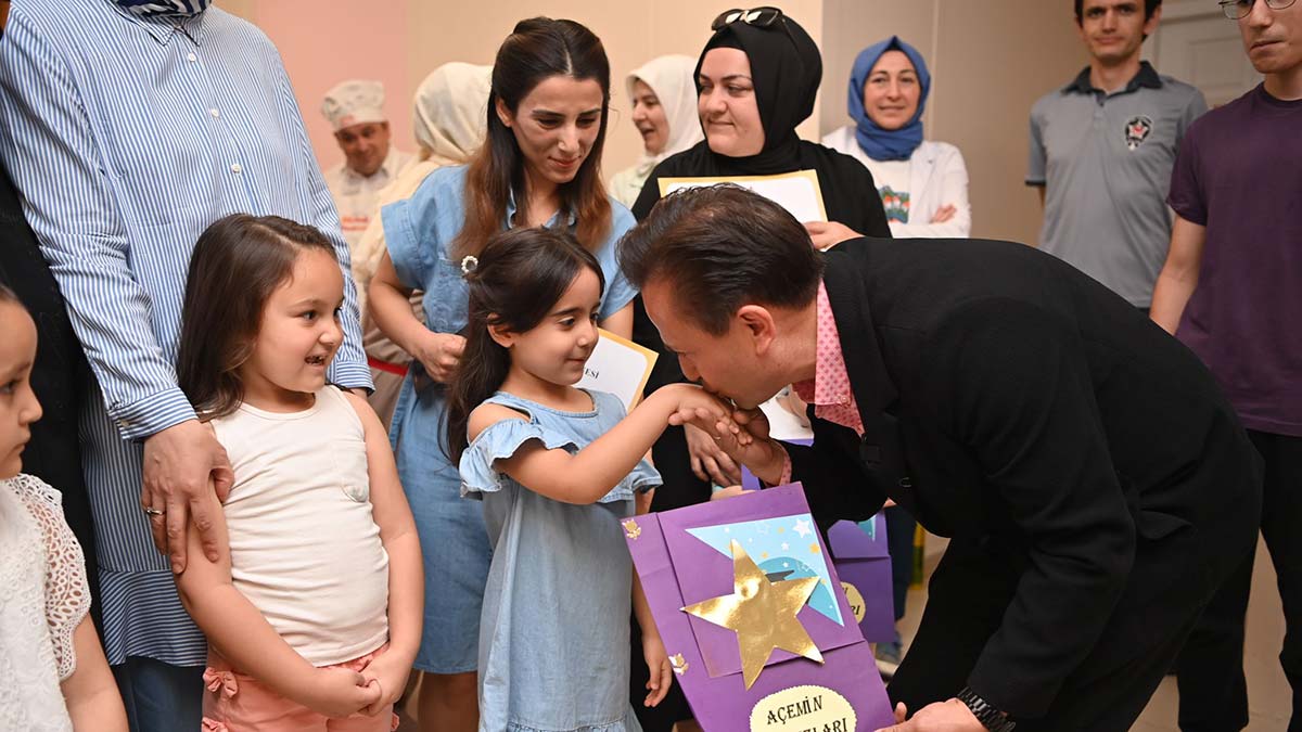 AÇEM'de karne heyecanı