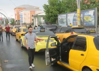 Ağrı'da taksiciler akaryakıt zamlarına tepki gösterdi