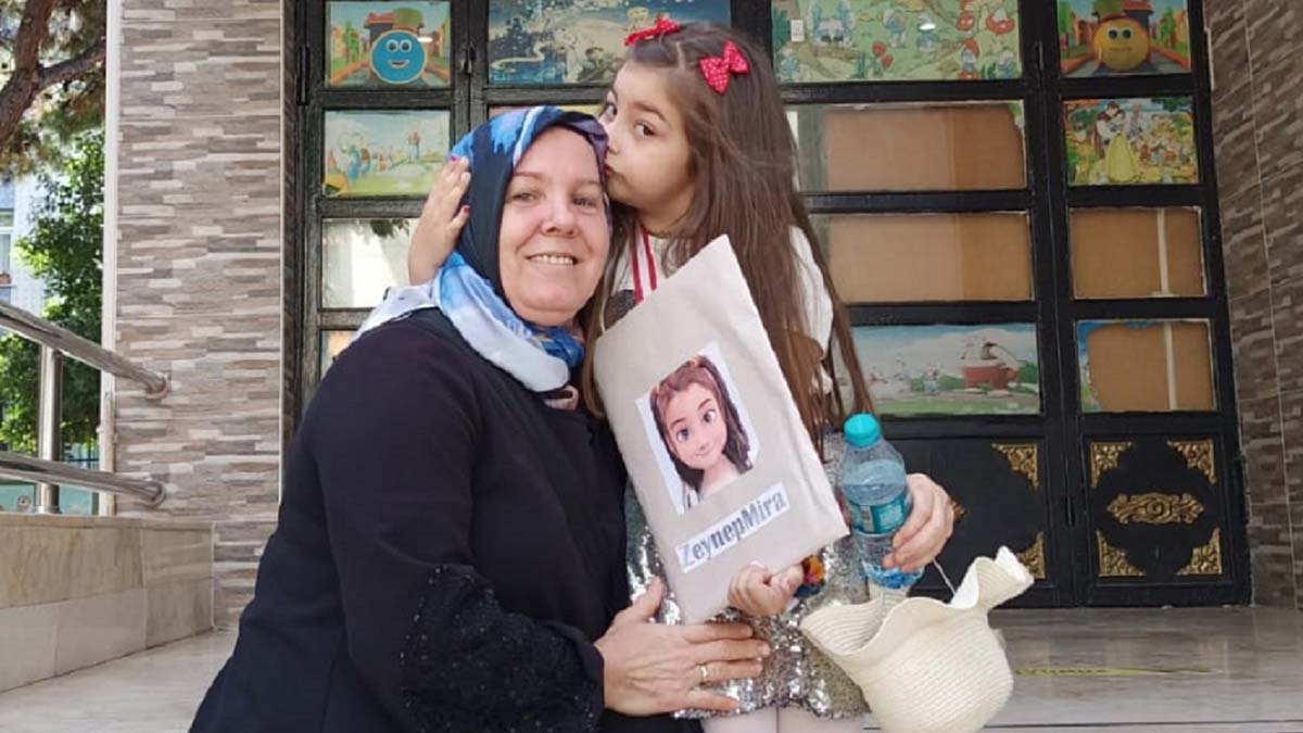 Anneanne ile torununu öldürdü