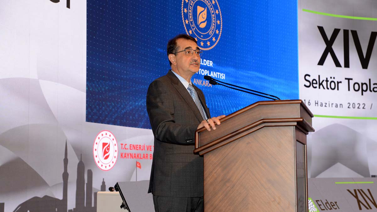 Elektrikli araç soket altyapısına 1 milyar dolar ayırıyoruz