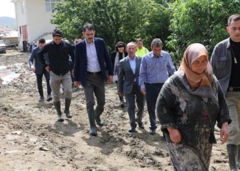 Bakan Kurum Kızılkoyunlu köyünde inceleme yaptı