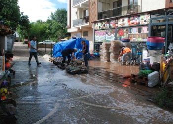 Bartın'da sel suları çekildi