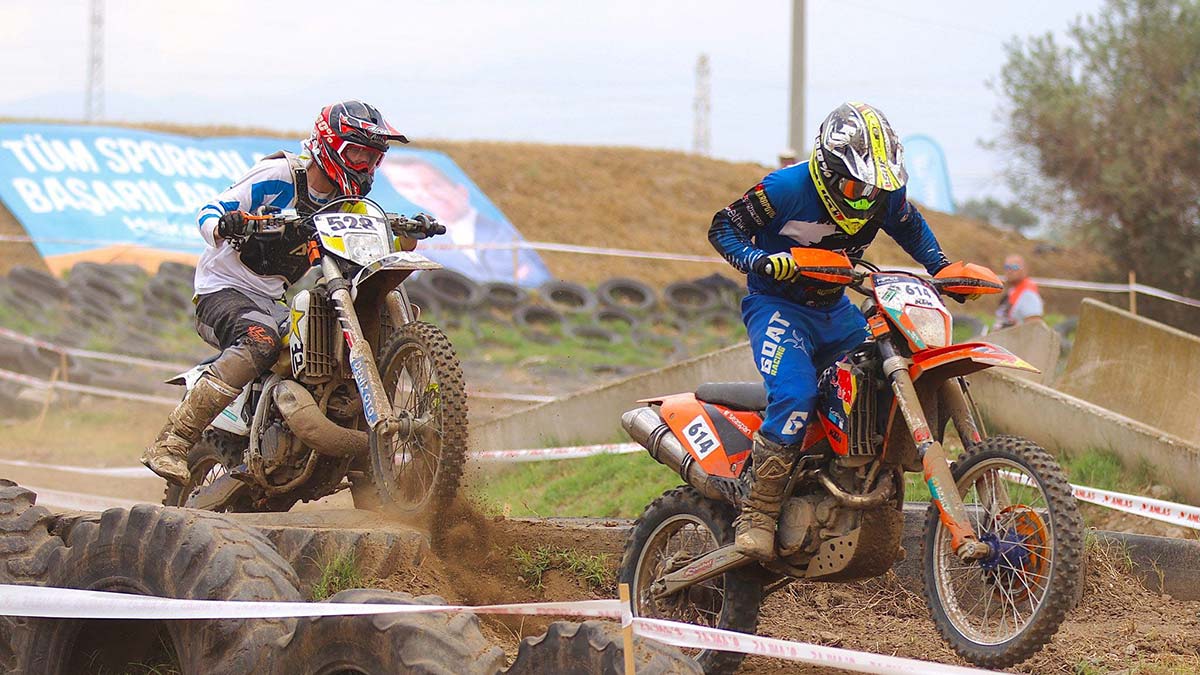 Bergama Süper Enduro yarışı nefes kesti