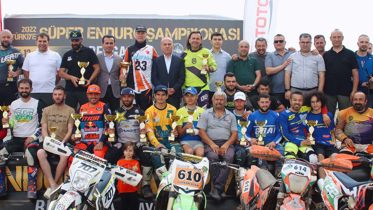 Bergama Süper Enduro yarışı nefes kesti