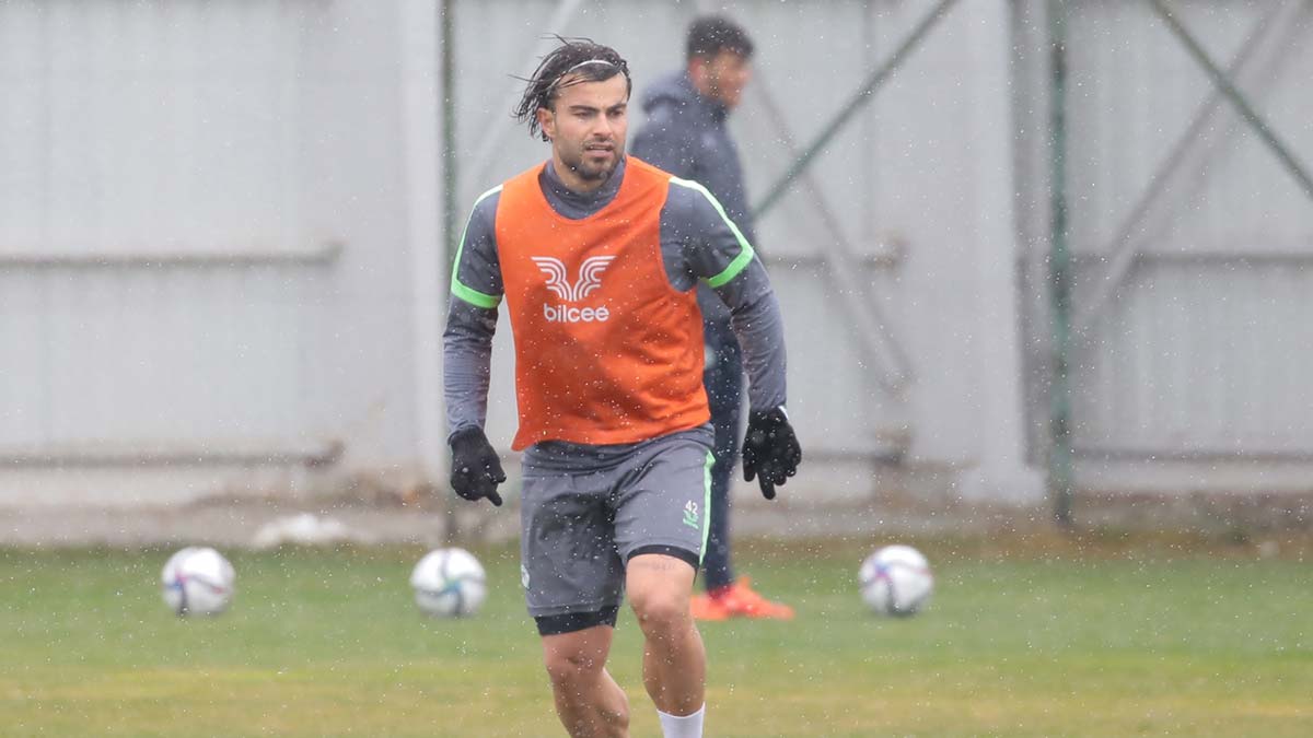 Beşiktaş Abdülkerim Bardakçı'yı bekliyor