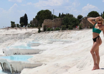 Pamukkale'ye gelen yerli ve yabancı turist sayısı arttı