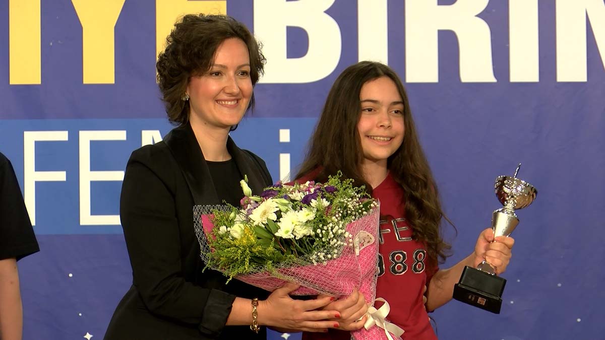 Bilfen LGS'de 15 Türkiye birincisi çıkardı