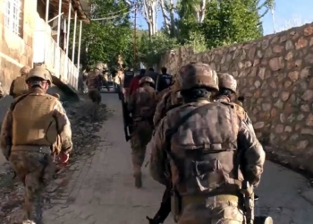 Bitlis'te 4 göçmen kaçakçısı tutuklandı