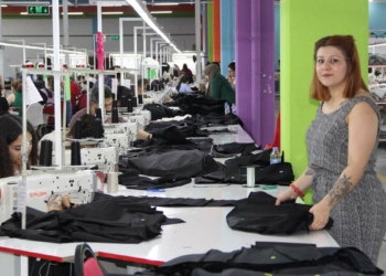 3 kardeş Erzincan'da tekstil fabrikası açtı