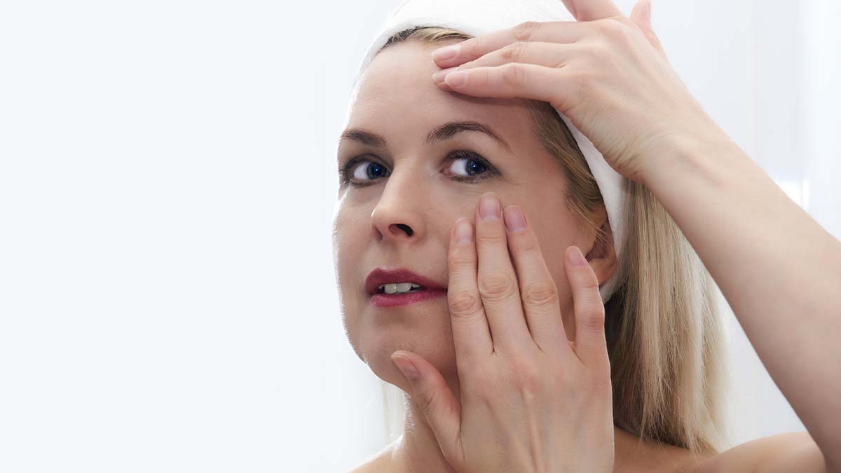 İSÜ Medical Park Gaziosmanpaşa Hastanesi Dermatoloji (Cildiye) Kliniği’nden Uzm. Dr. Mehmet Özeren, cilt sağlığı için beslenme şeklinin önemli olduğunu belirtti.