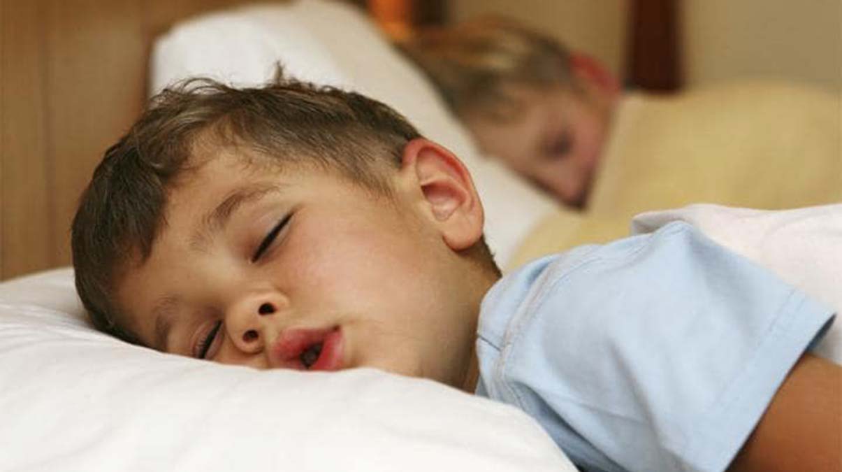 Uykuyu düzene sokmanın yolu uyku eğitimidir