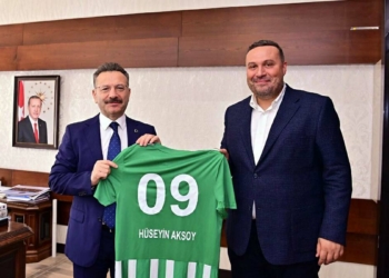 Efeler 09 FK'dan Vali Aksoy'a ziyaret