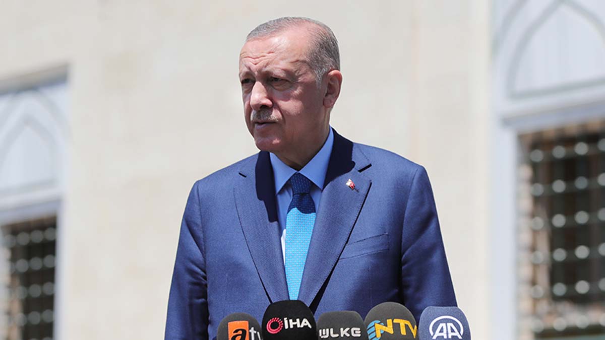 Yunanistan başının çaresine baksın