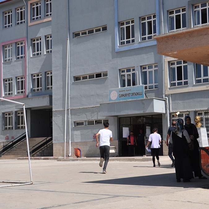 1 dakika geç kalınca sınava alınmadı