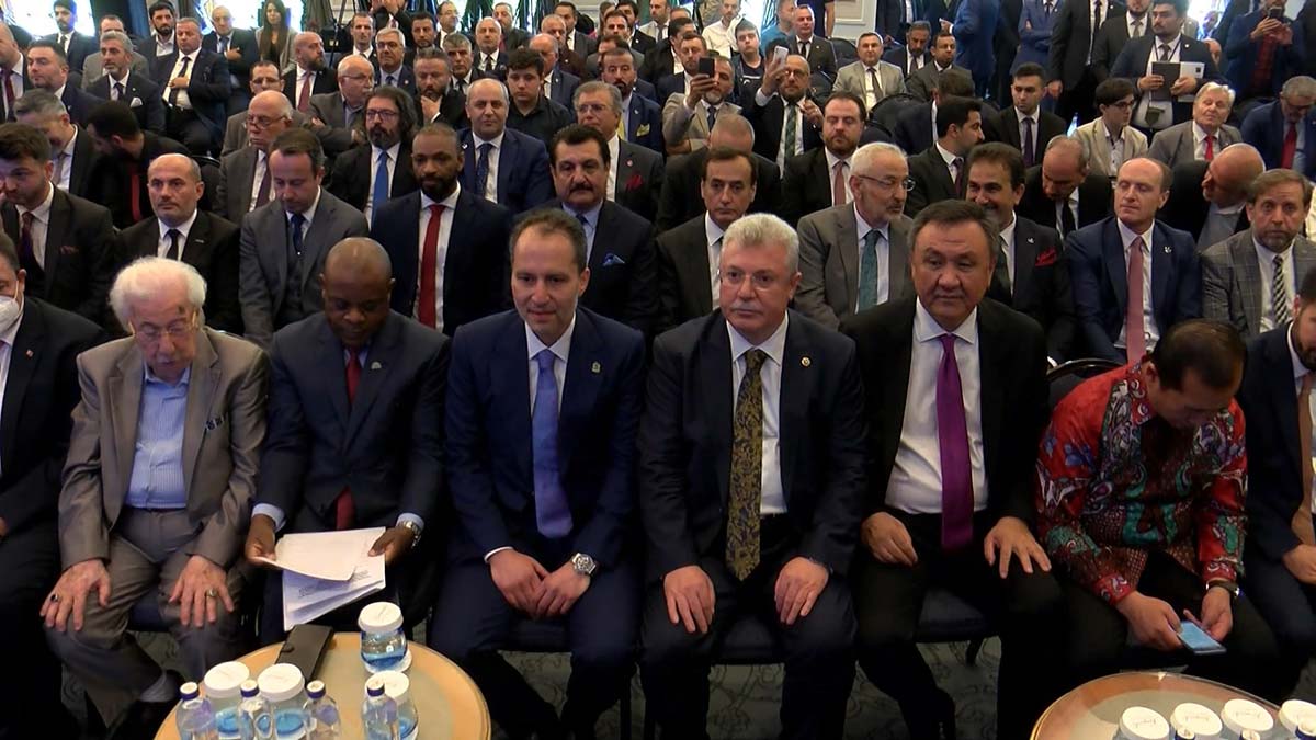 D-8 organizasyonu adil bir dünyanın ilk adımıdır